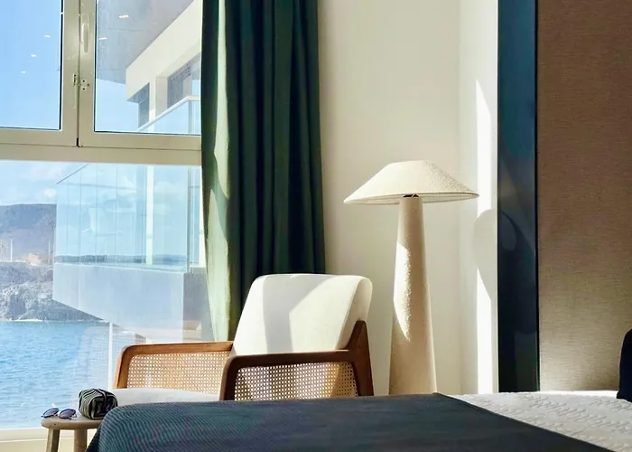 Canaryislandshost L Canteras *